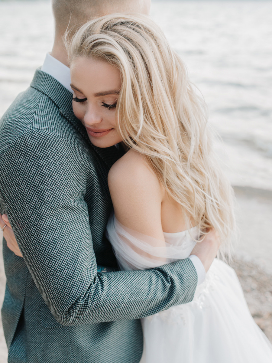 Виктория и Артем. Свадебный салон-ателье Бонжур в Минске Bonjour