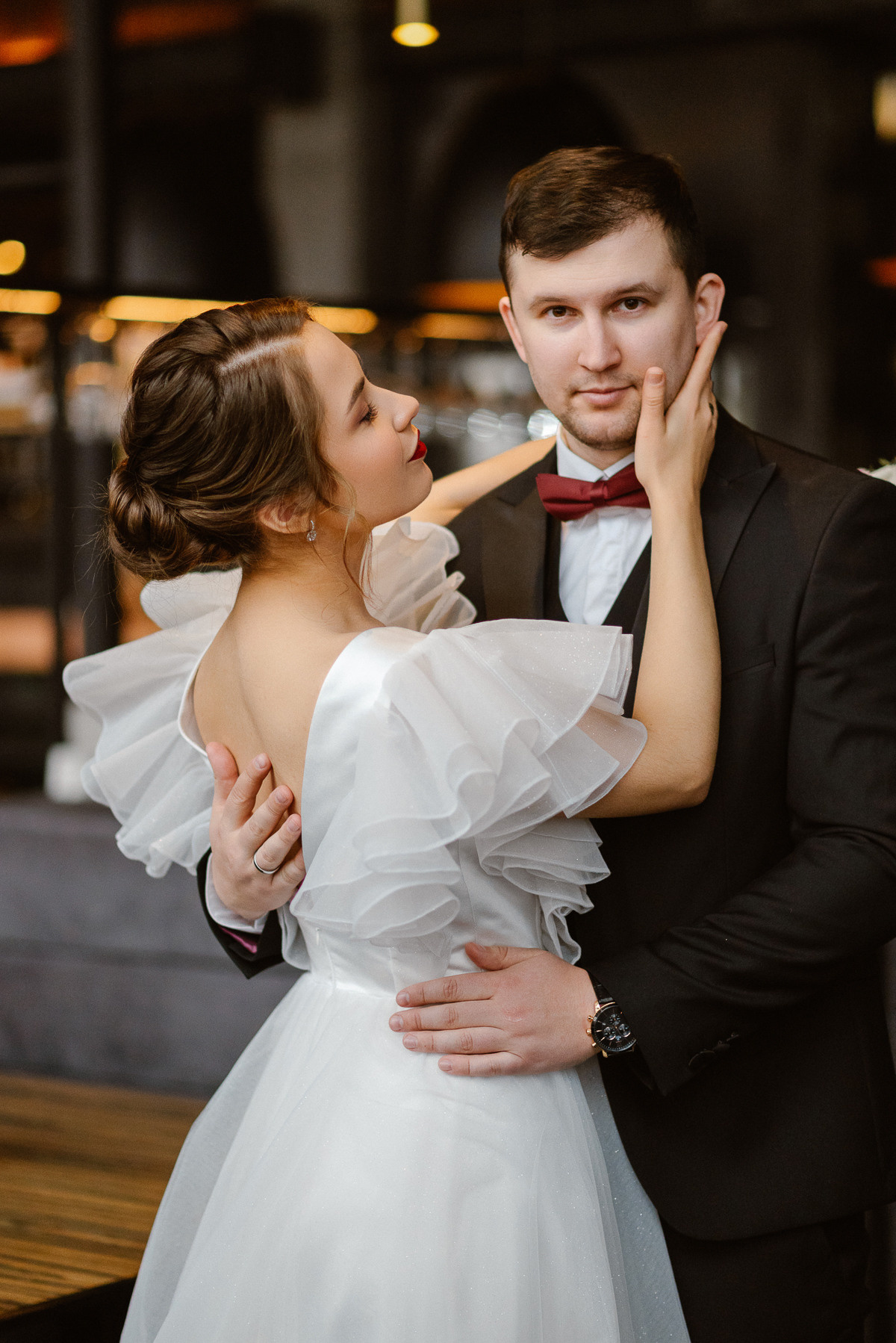 Фотосессия невесты Ирины в свадебном платье Сабина от салона Бонжур. Свадебный салон-ателье Бонжур в Минске Bonjour