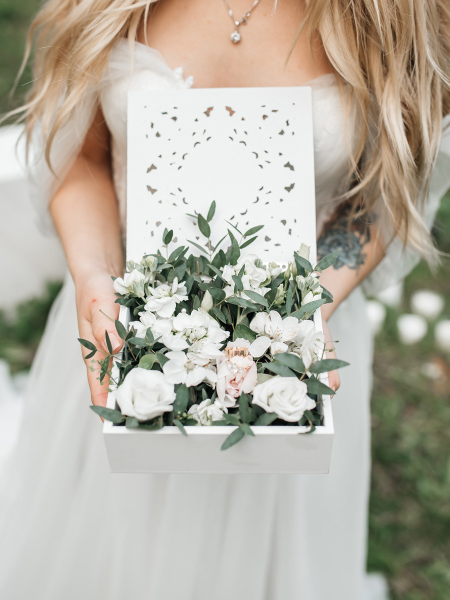 Виктория и Артем. Свадебный салон-ателье Бонжур в Минске Bonjour