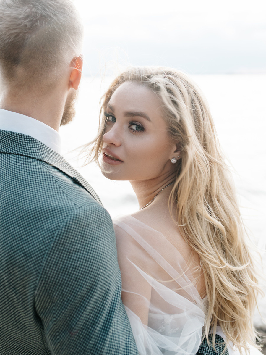 Виктория и Артем. Свадебный салон-ателье Бонжур в Минске Bonjour