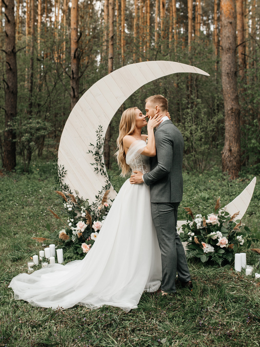 Виктория и Артем. Свадебный салон-ателье Бонжур в Минске Bonjour