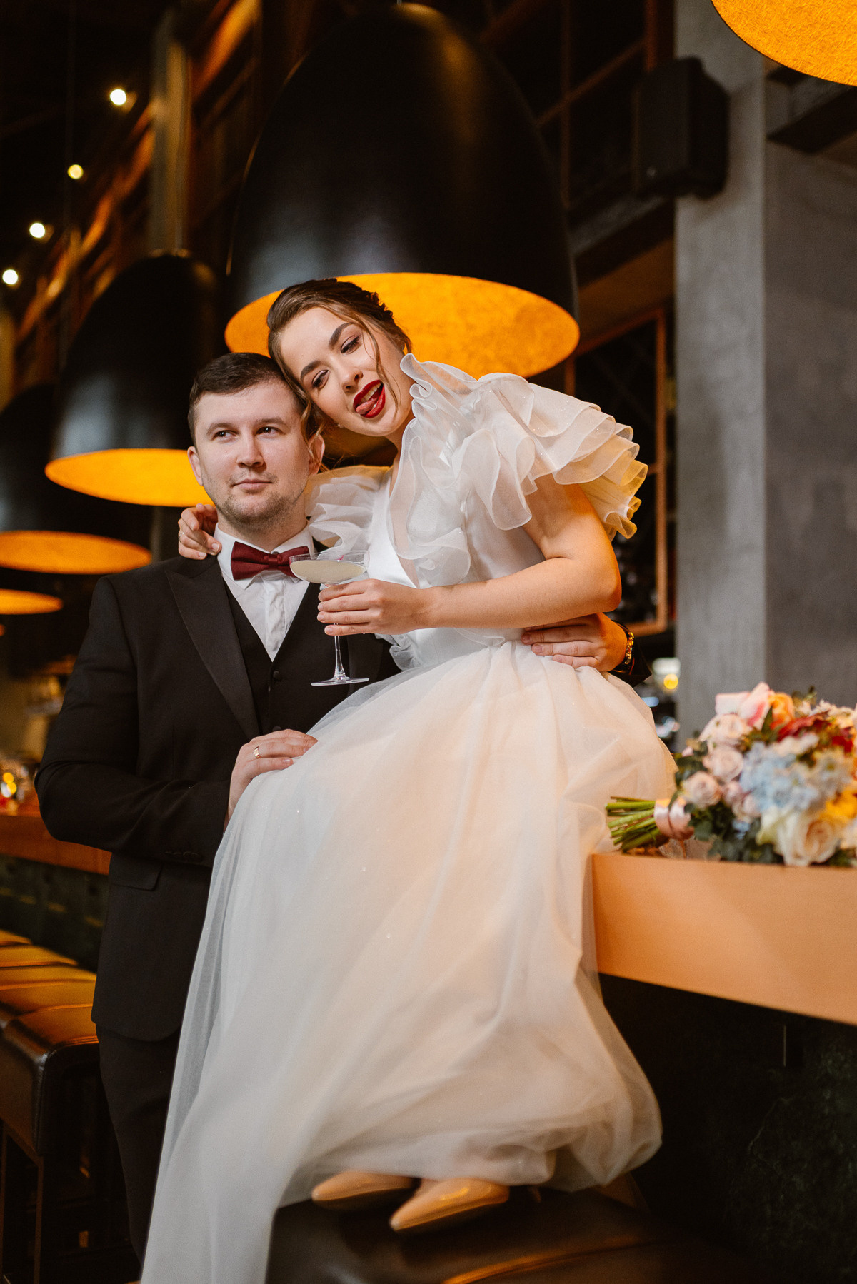 Фотосессия невесты Ирины в свадебном платье Сабина от салона Бонжур. Свадебный салон-ателье Бонжур в Минске Bonjour