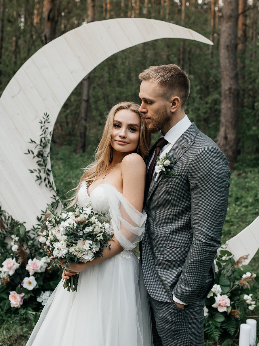 Виктория и Артем. Свадебный салон-ателье Бонжур в Минске Bonjour