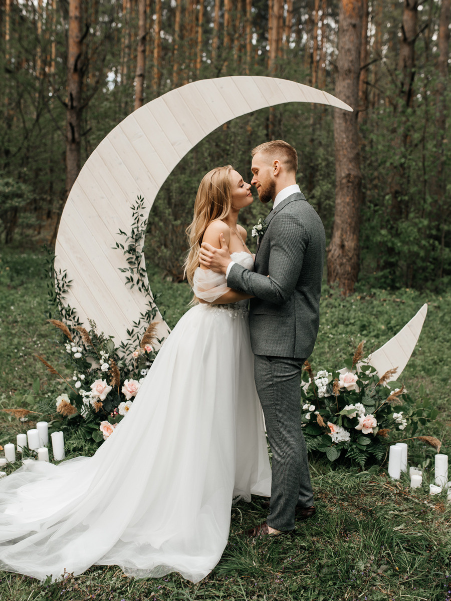 Виктория и Артем. Свадебный салон-ателье Бонжур в Минске Bonjour