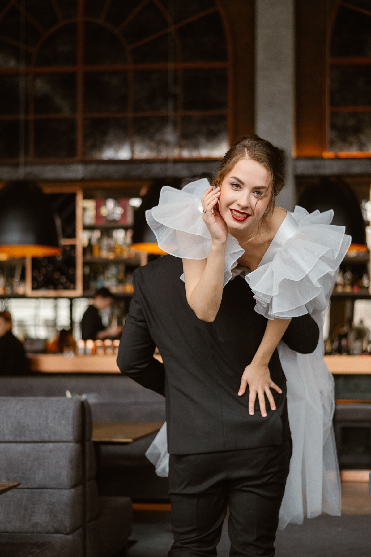 Фотосессия невесты Ирины в свадебном платье Сабина от салона Бонжур. Свадебный салон-ателье Бонжур в Минске Bonjour