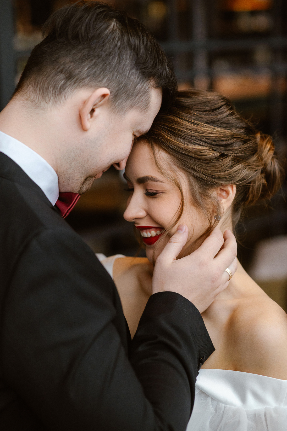 Фотосессия невесты Ирины в свадебном платье Сабина от салона Бонжур. Свадебный салон-ателье Бонжур в Минске Bonjour