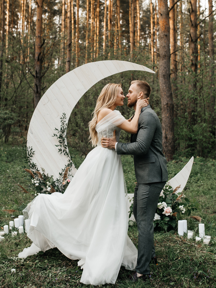 Виктория и Артем. Свадебный салон-ателье Бонжур в Минске Bonjour