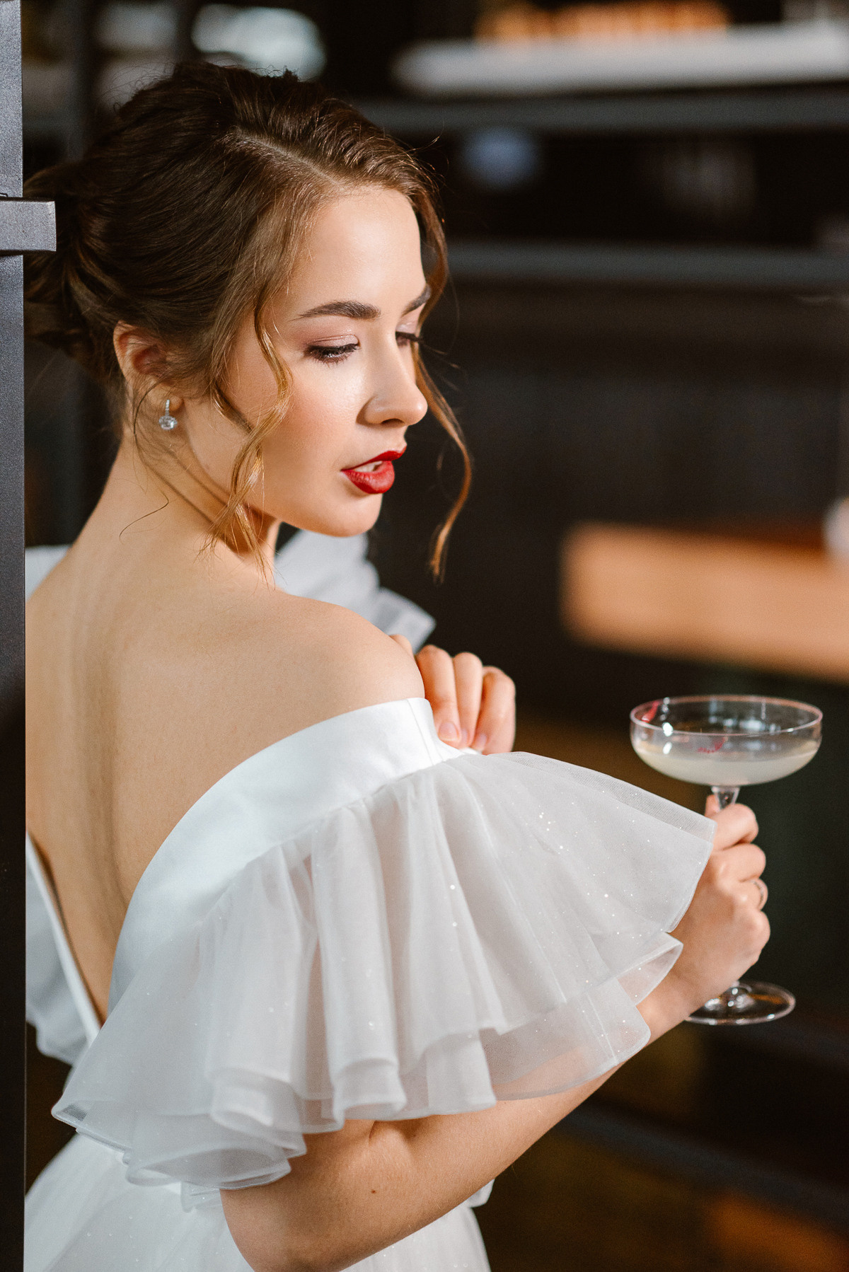 Фотосессия невесты Ирины в свадебном платье Сабина от салона Бонжур. Свадебный салон-ателье Бонжур в Минске Bonjour