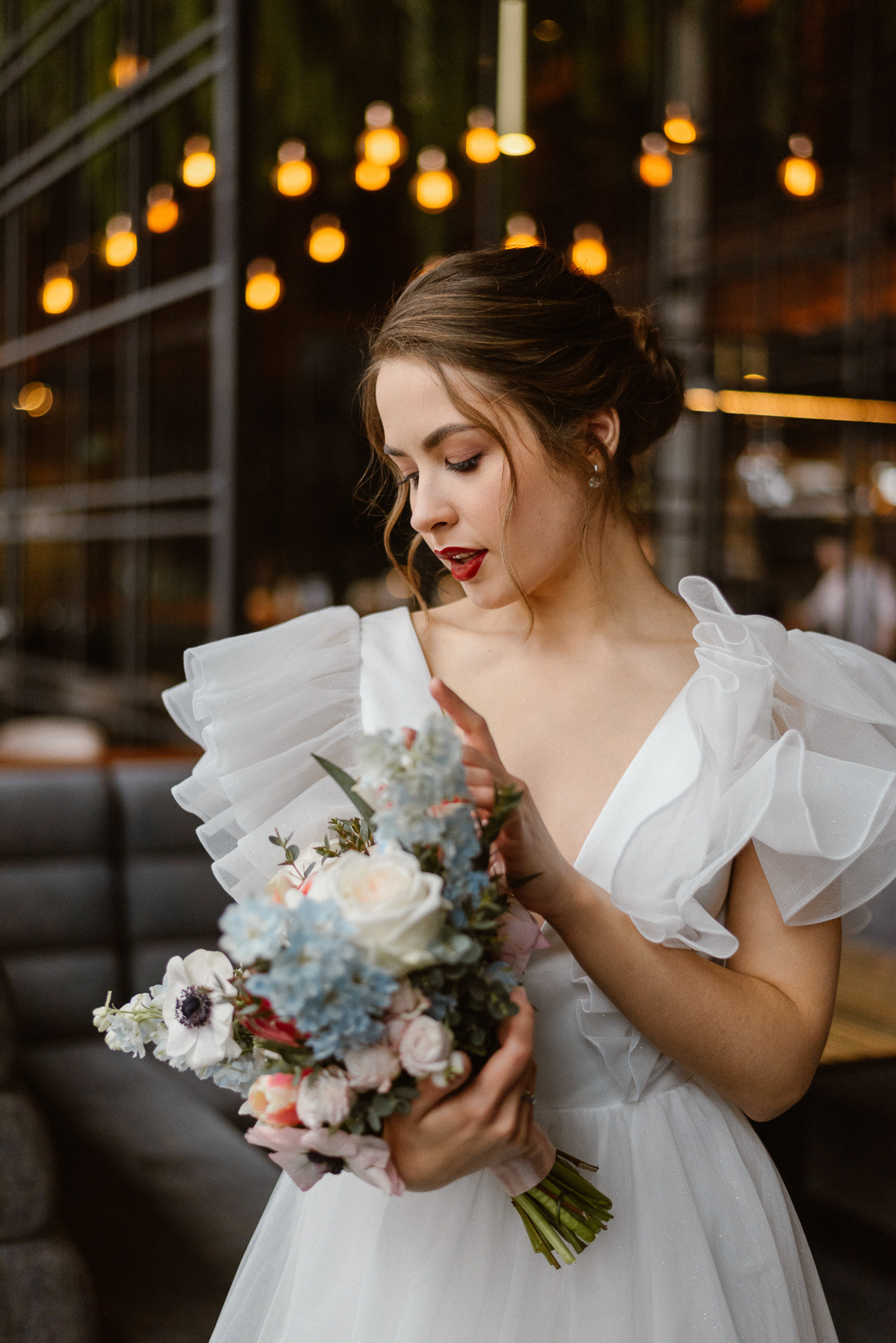 Фотосессия невесты Ирины в свадебном платье Сабина от салона Бонжур. Свадебный салон-ателье Бонжур в Минске Bonjour