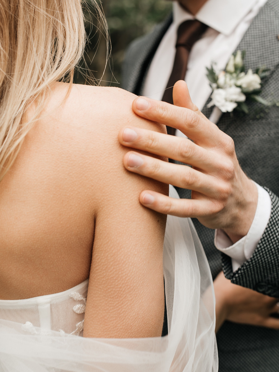 Виктория и Артем. Свадебный салон-ателье Бонжур в Минске Bonjour