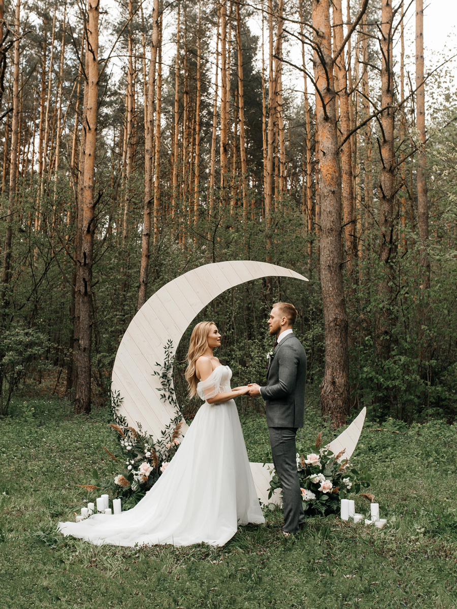 Виктория и Артем. Свадебный салон-ателье Бонжур в Минске Bonjour