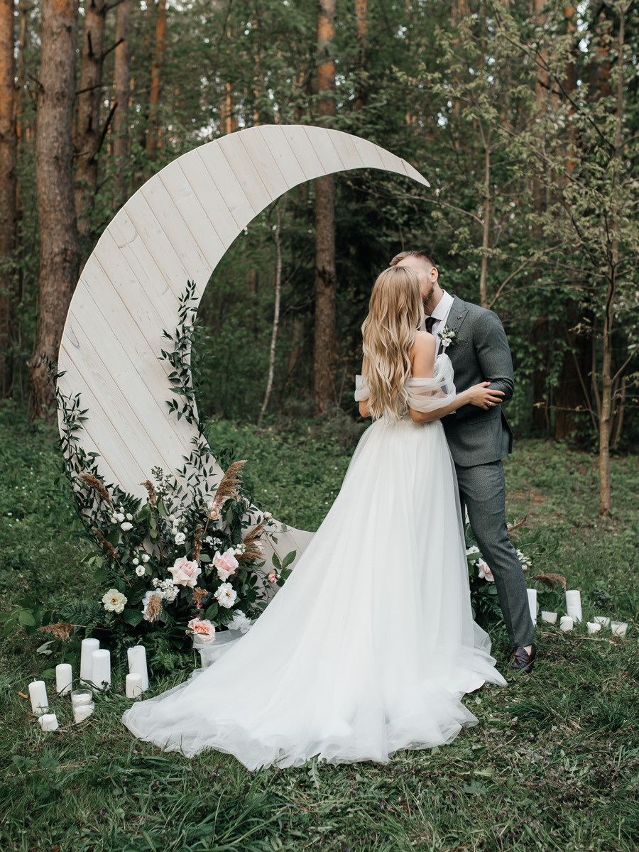 Виктория и Артем. Свадебный салон-ателье Бонжур в Минске Bonjour