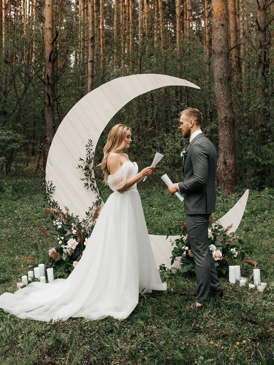 Виктория и Артем. Свадебный салон-ателье Бонжур в Минске Bonjour