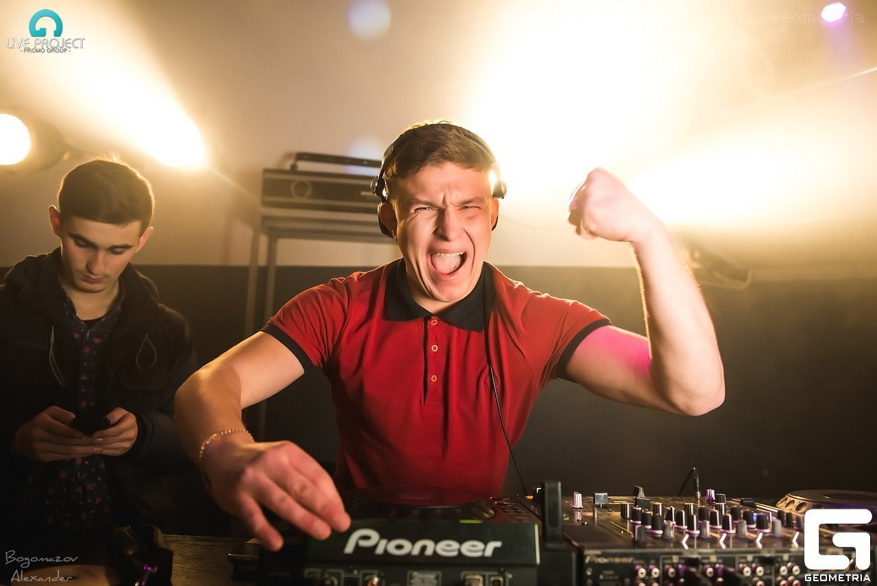 Клубная съемка. Свадебный фотограф в Крыму Александр Богомазов