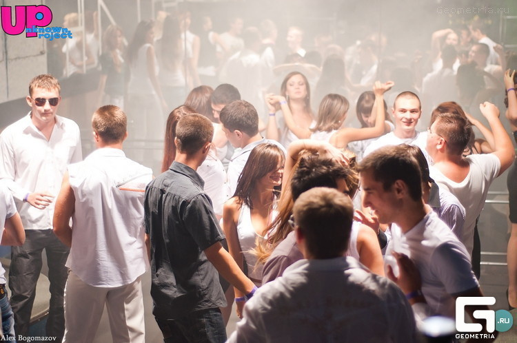 Клубная съемка. Свадебный фотограф в Крыму Александр Богомазов