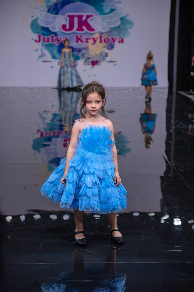 SochiFashionWeek2024 дизайнер Юлия Крылова. Семейный и коммерческий фотограф в Сочи Александр Бодунов