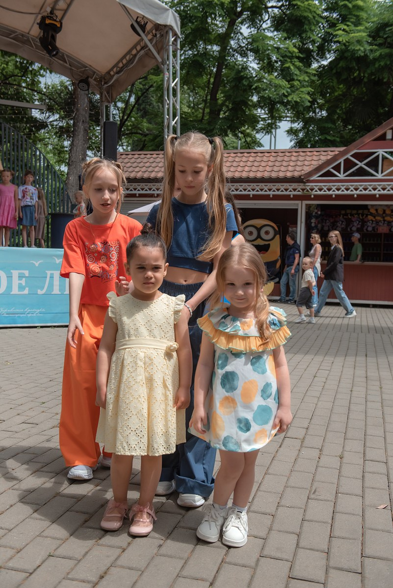 Парк Ривьера дефиле HAPPYkids. Семейный и коммерческий фотограф в Сочи Александр Бодунов