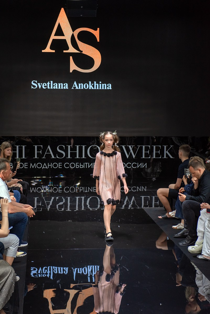 SochiFashionWeek2024 дизайнер Анохина. Семейный и коммерческий фотограф в Сочи Александр Бодунов
