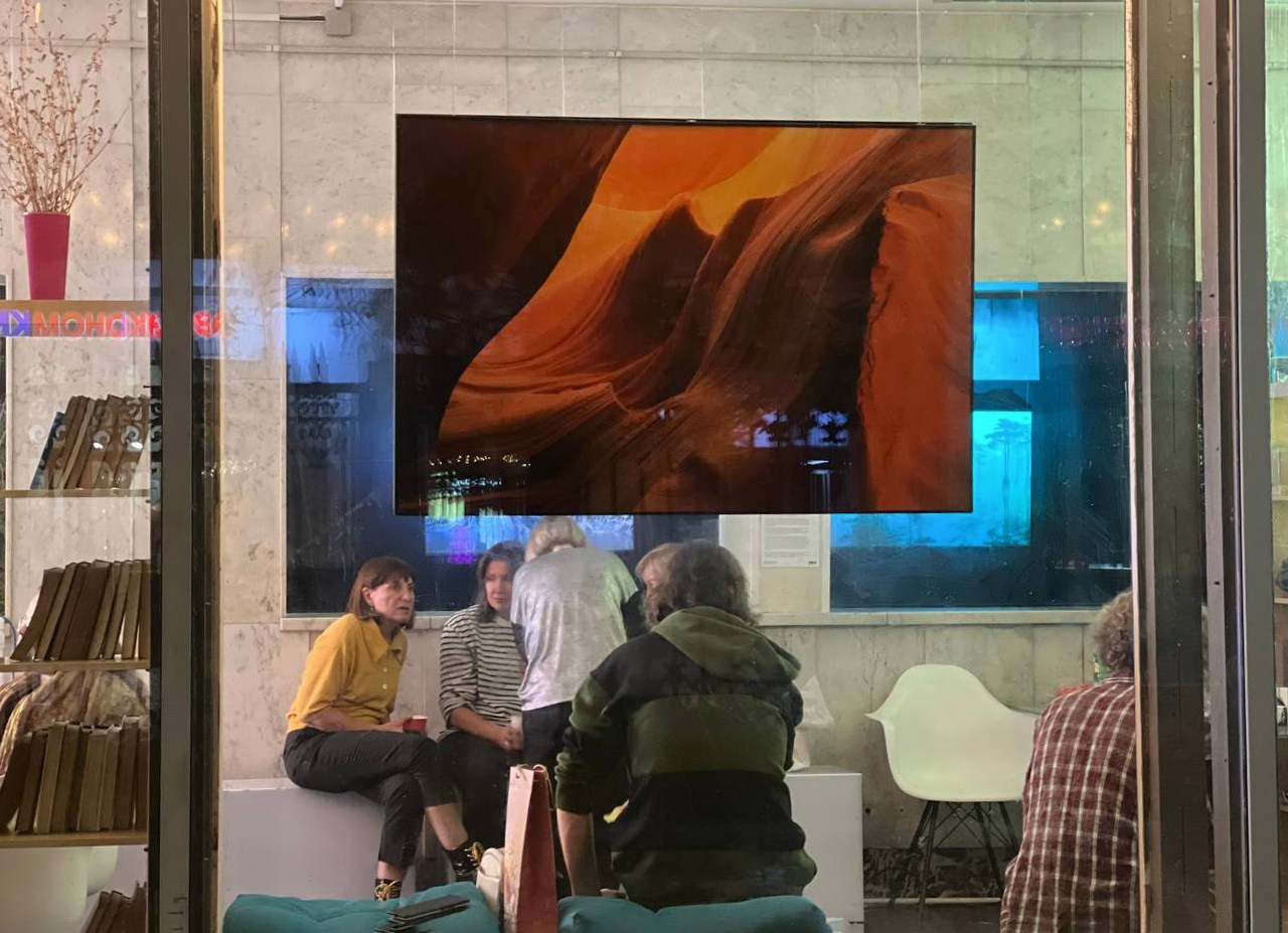 УРАВНЕНИЕ С НЕИЗВЕСТНЫМИ Фотовыставка Надежды Найденовой в КЦ ЗИЛ. Reportage, architectural, fine art photographer Lena Melnikova in Moscow