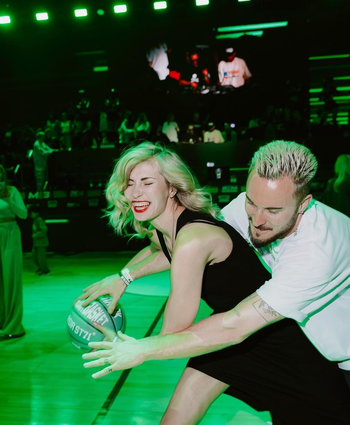 MEDIABASKET x LIGASTAVOK. Фотограф первого впечатления