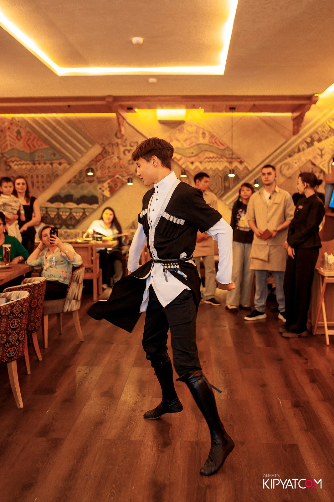 ХАЧАПУРИ ХИНКАЛЬЕВИЧ НА ДОСТЫК. КИПЯТКОМ АЛМАТЫ! Фотосъемка мероприятий в Алматы