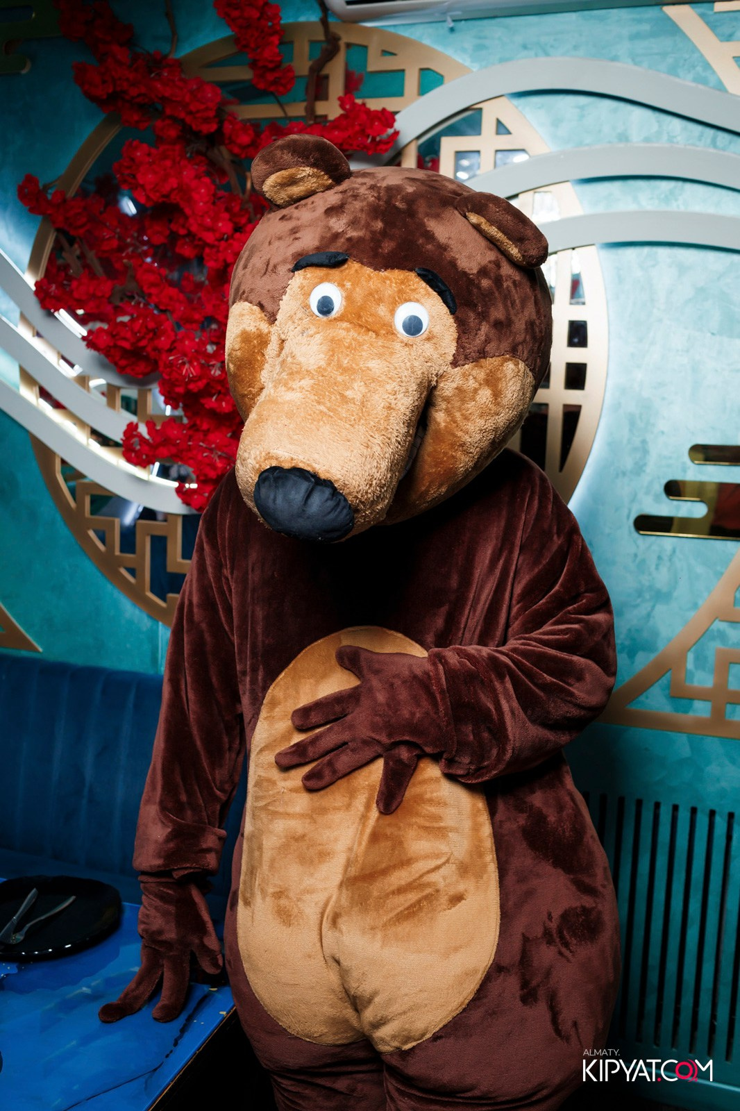 УХО И МЕДВЕДЬ НА ГАГАРИНА. КИПЯТКОМ АЛМАТЫ!