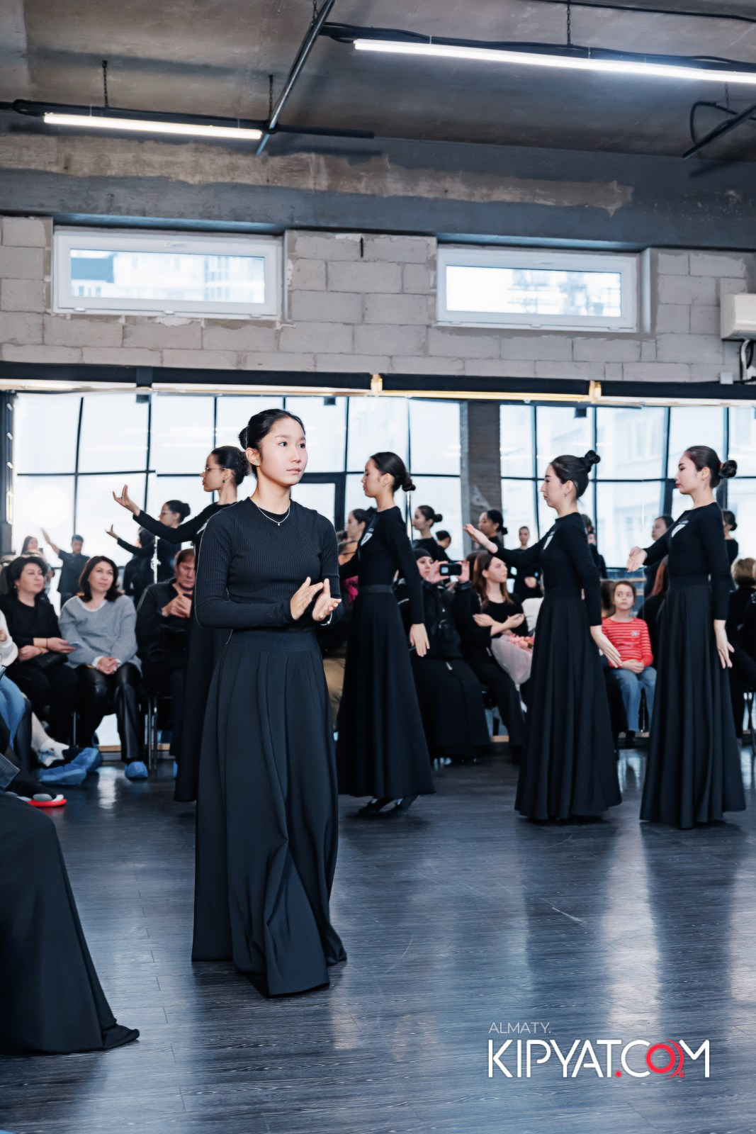 BLOCKBUSTER ТАНЦЕВАЛЬНАЯ АКАДЕМИЯ. КИПЯТКОМ АЛМАТЫ!