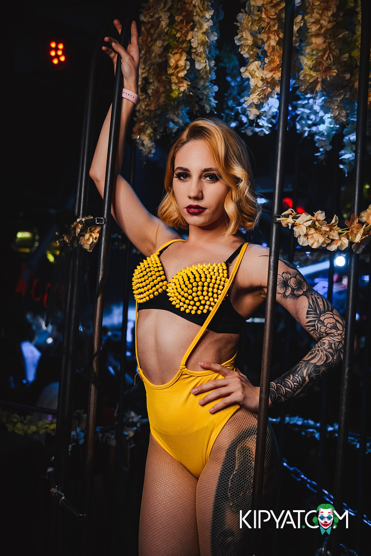 UYAT EMES BAR. КИПЯТКОМ АЛМАТЫ!