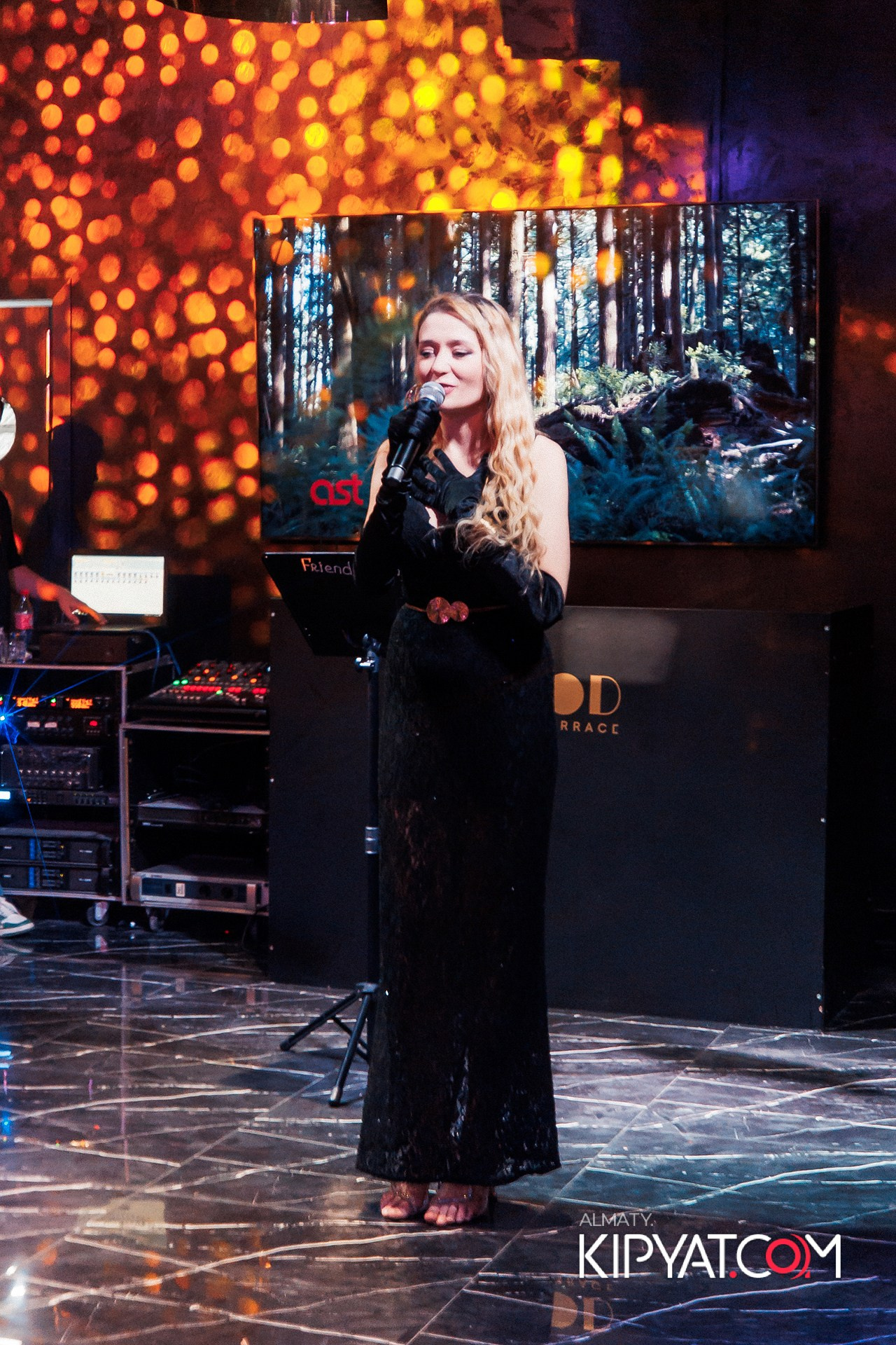 MOOD KARAOKE & TERRACE. КИПЯТКОМ АЛМАТЫ!