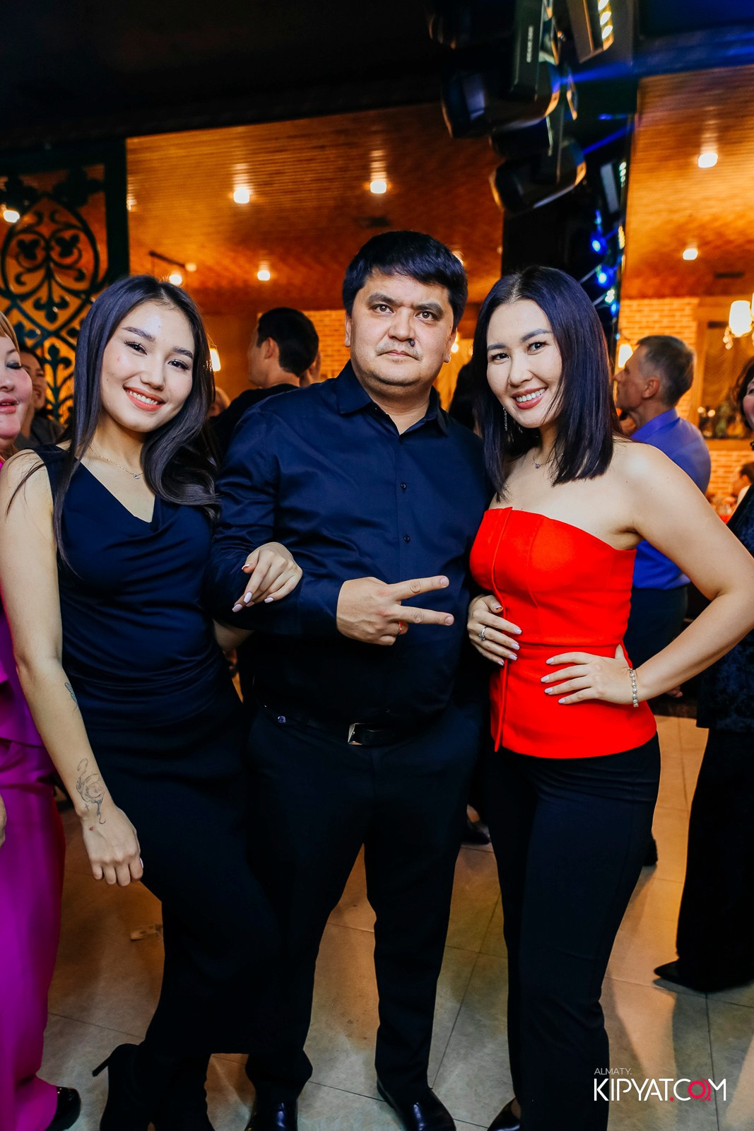 РЕСТОРАН ВЕСЕЛИДЗЕ НА ШЕВЧЕНКО. КИПЯТКОМ АЛМАТЫ!