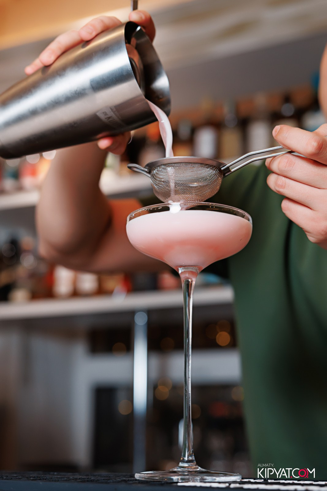 LAUREATE GRAND CAFÉ. КИПЯТКОМ АЛМАТЫ!