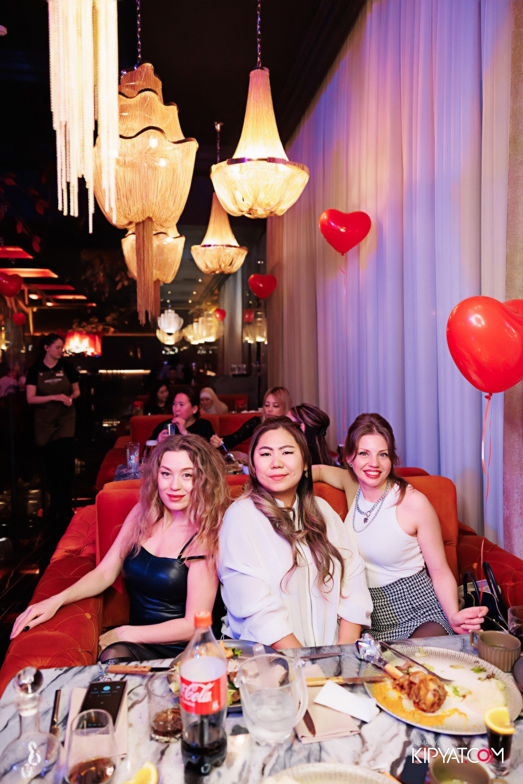 БАР ПАНАЕХАЛИ НА ДОСТЫК. КИПЯТКОМ АЛМАТЫ!