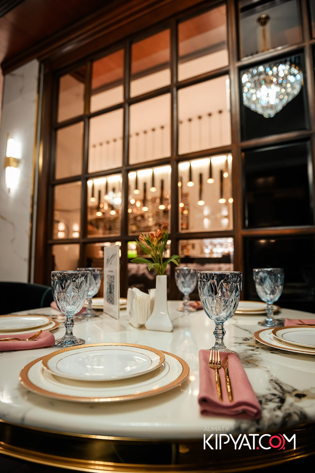 Monroe. КИПЯТКОМ АЛМАТЫ!