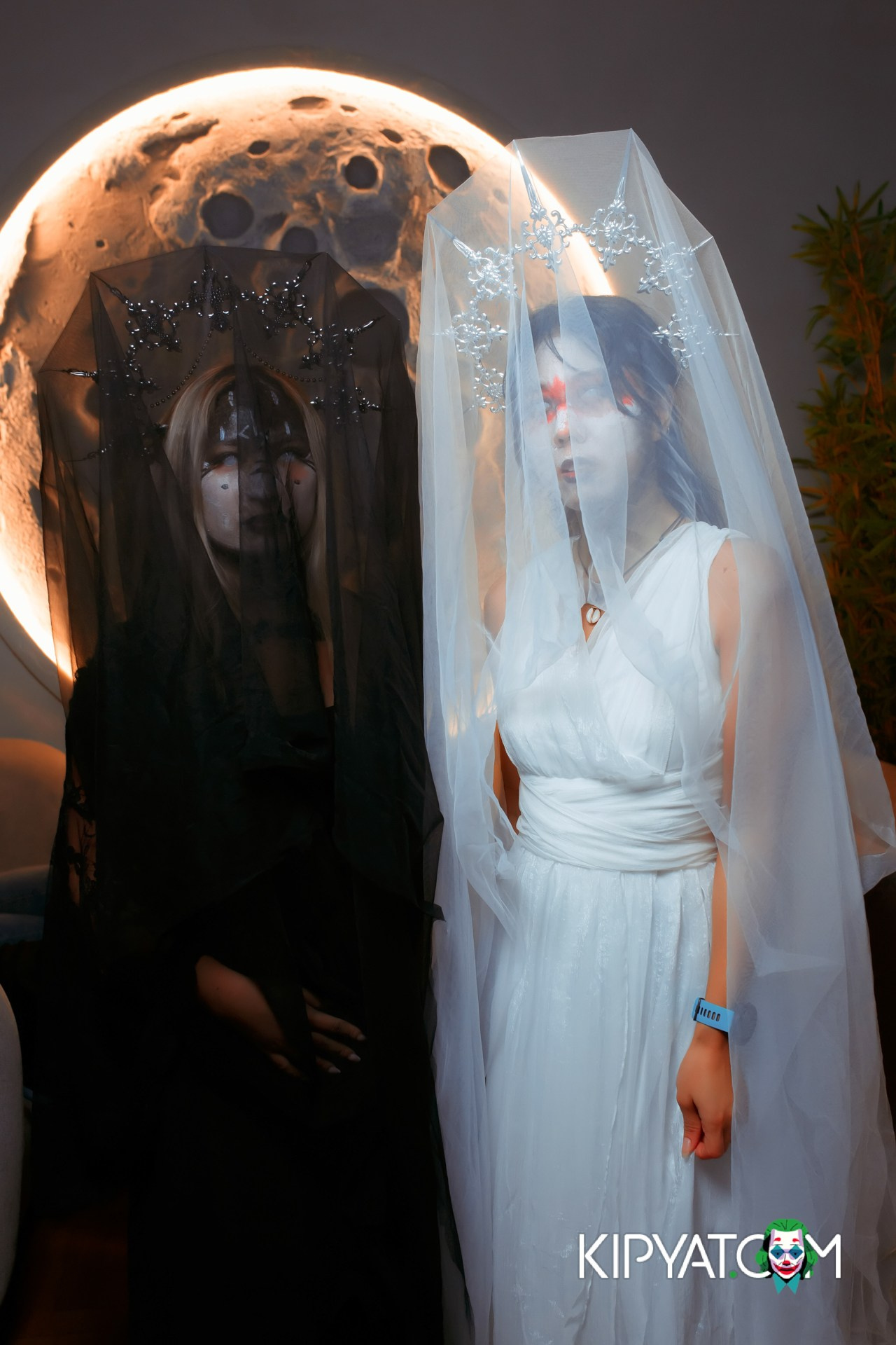 TO HE MOON LOUNGE & HOOKAN. КИПЯТКОМ АЛМАТЫ!