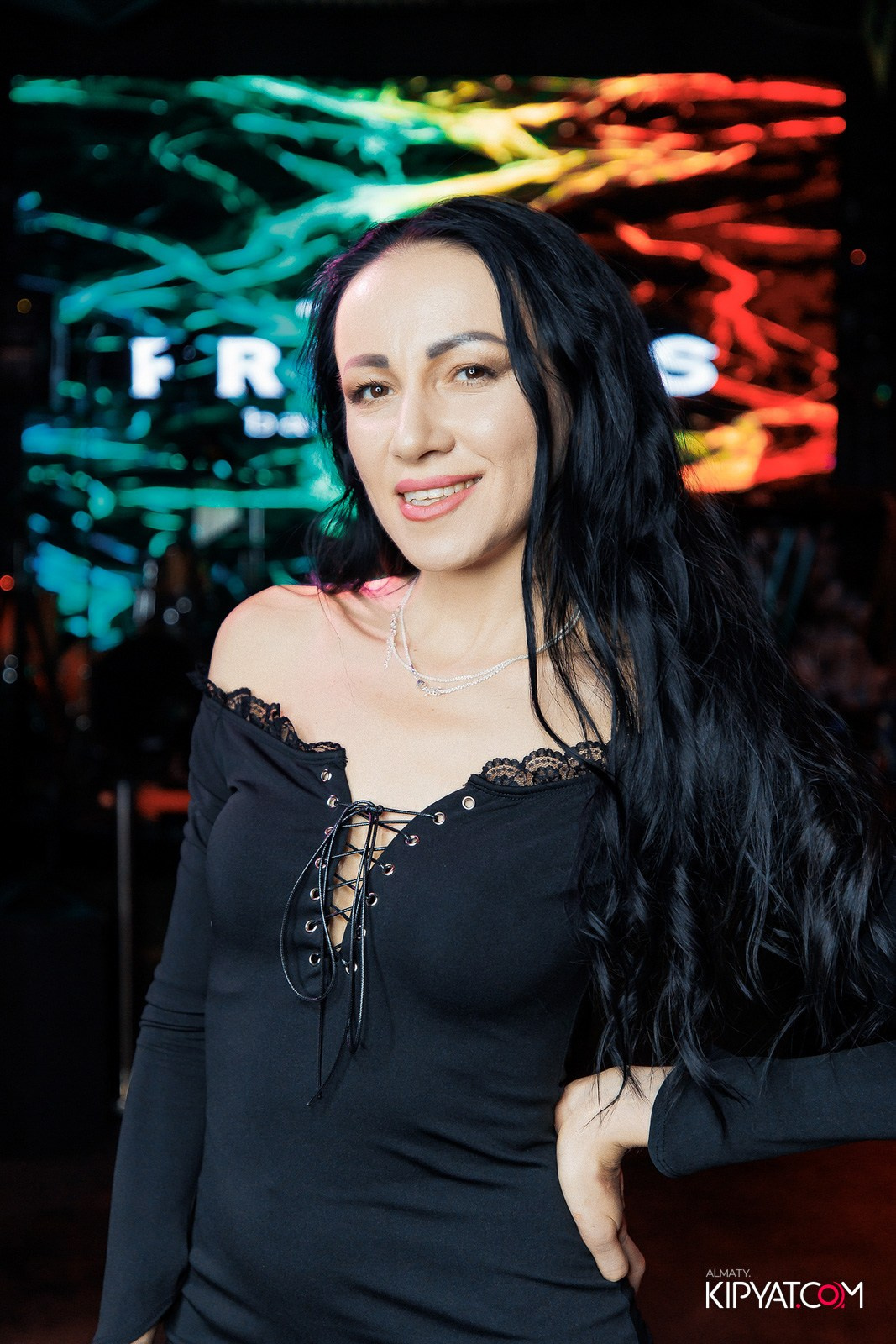 FRIENDS BAR & TERRACE. КИПЯТКОМ АЛМАТЫ!