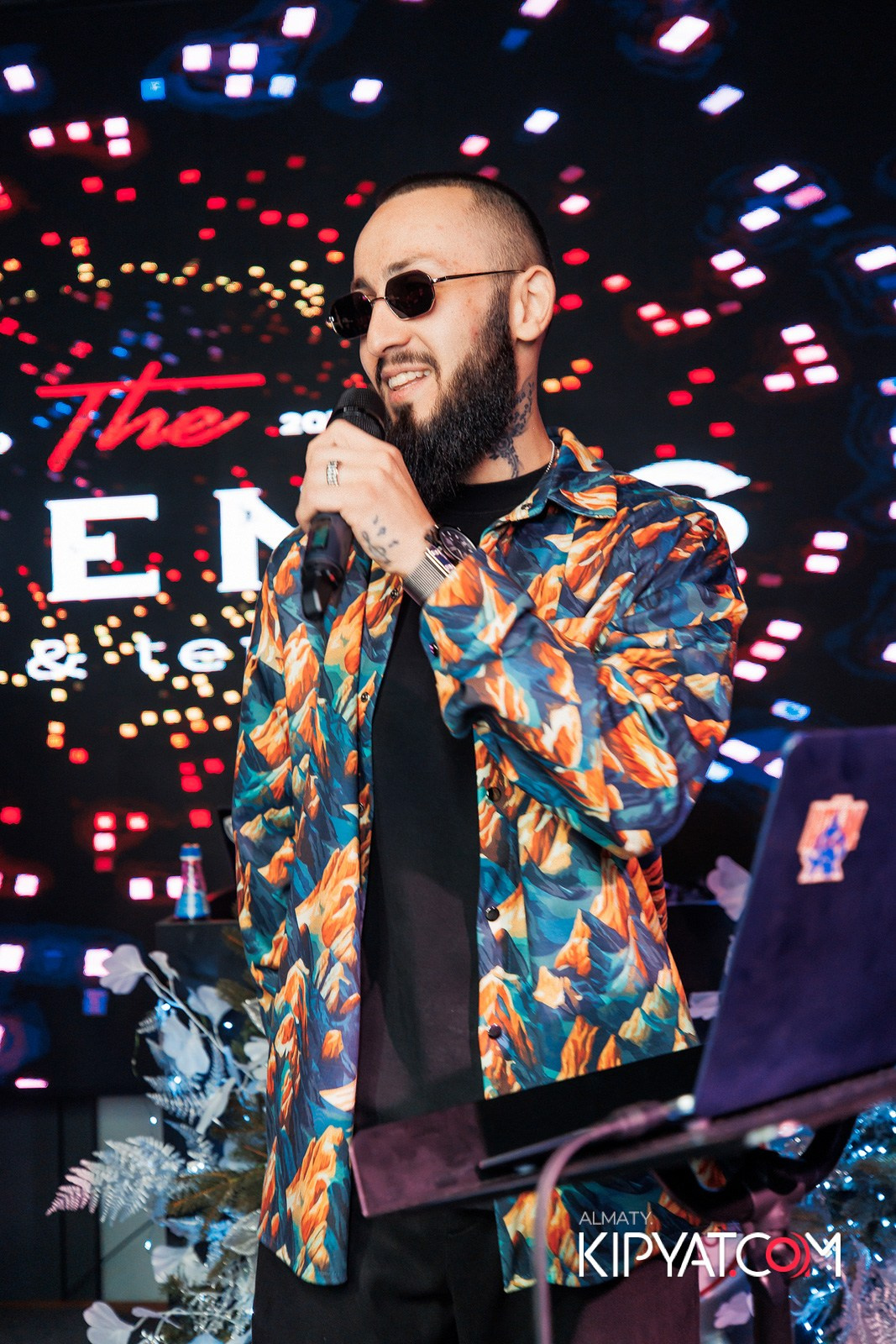 FRIENDS BAR & TERRACE. КИПЯТКОМ АЛМАТЫ!