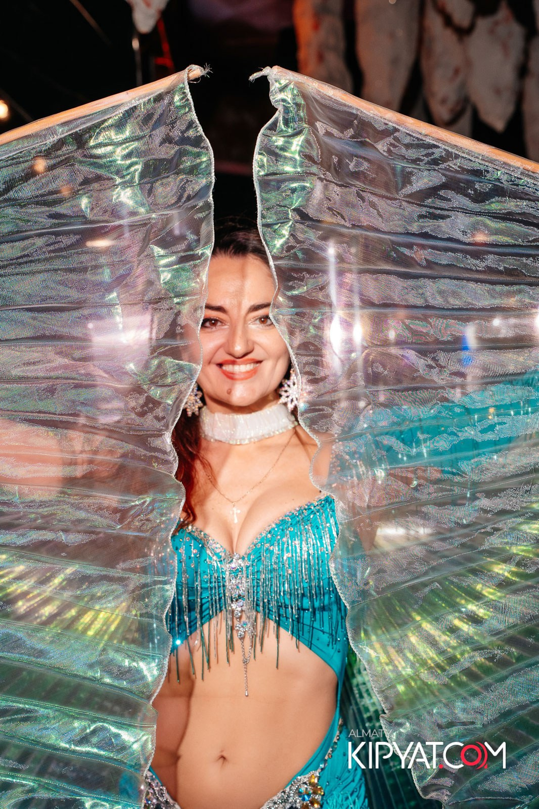 БАР ПАНАЕХАЛИ НА ТОЛЕ БИ. КИПЯТКОМ АЛМАТЫ!