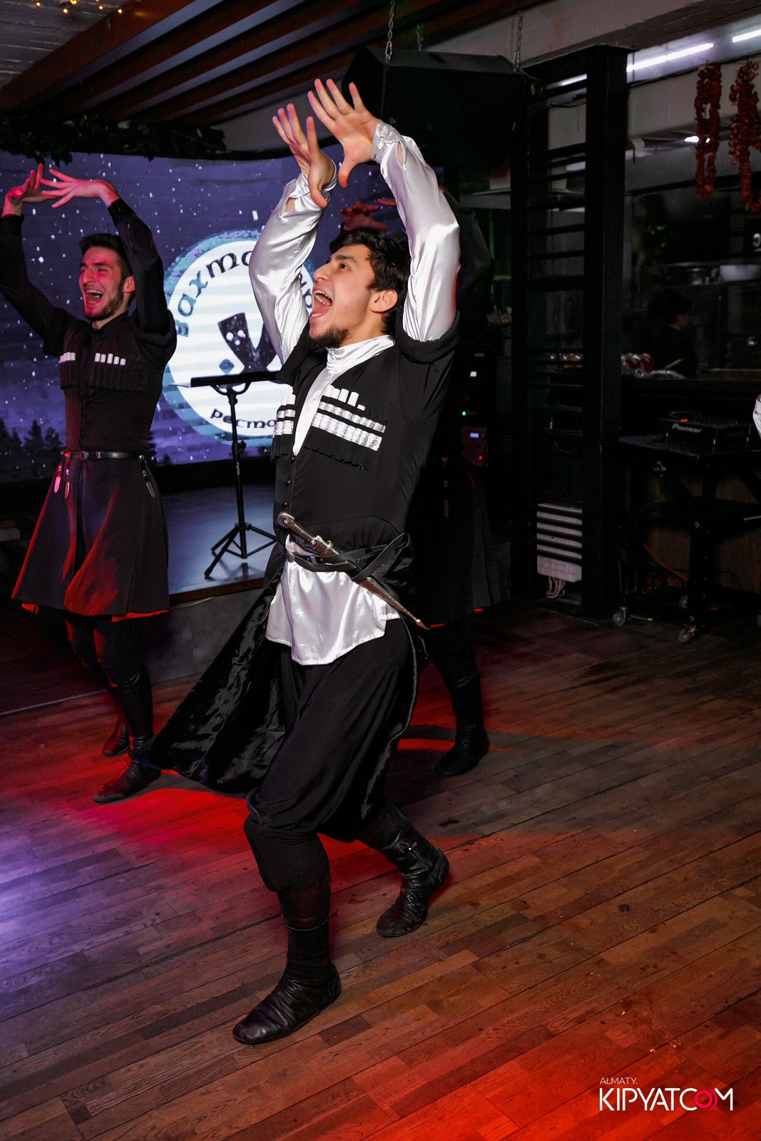 ВАХТАНГУРИ. КИПЯТКОМ АЛМАТЫ!