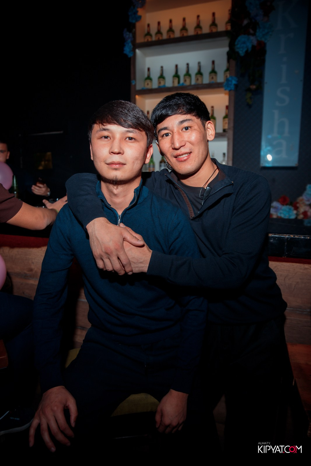 UYAT EMES BAR. КИПЯТКОМ АЛМАТЫ!