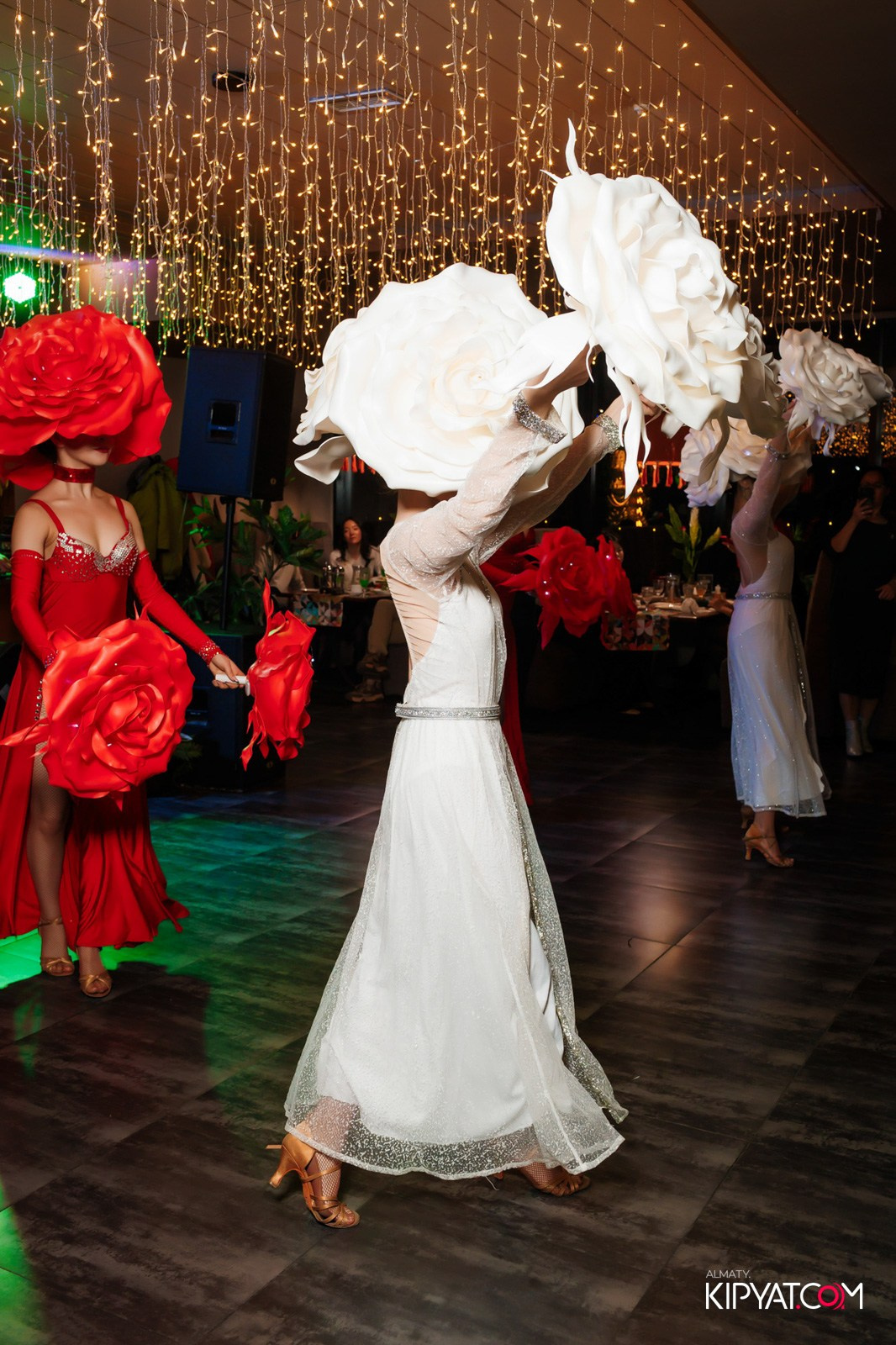 LIFE GRILL CAFE. КИПЯТКОМ АЛМАТЫ!