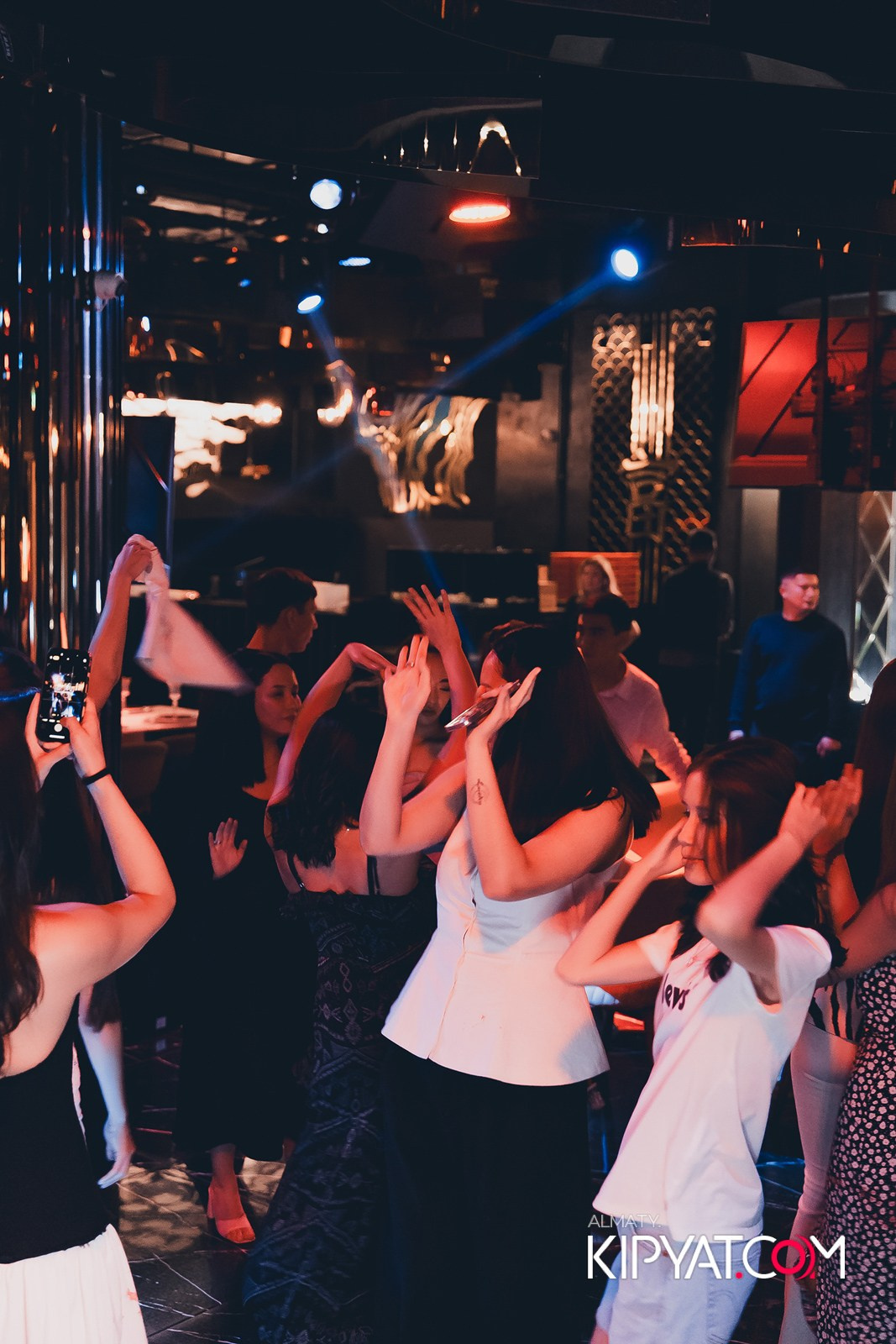 MOOD KARAOKE & TERRACE. КИПЯТКОМ АЛМАТЫ!