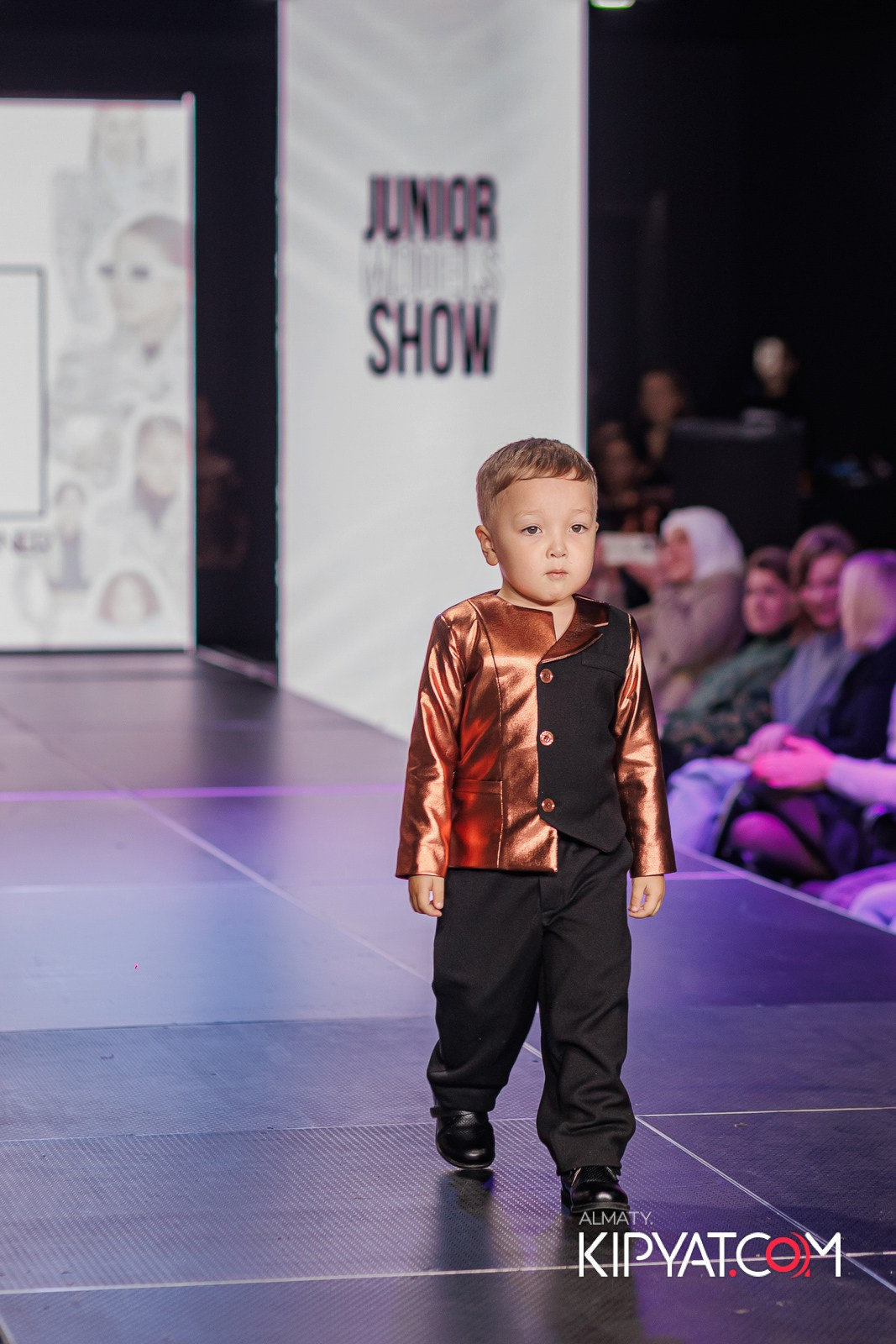JUNIOR MODELS SHOW В РАМКАХ БЛАГОТВОРИТЕЛЬНОГО ПРОЕКТА МОДА ЗА СЧАСТЬЕ ДЕТЕЙ. КИПЯТКОМ АЛМАТЫ!
