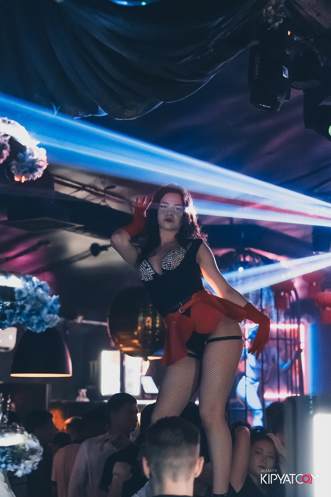 UYAT EMES BAR. КИПЯТКОМ АЛМАТЫ!