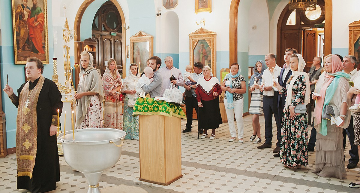 Крещение Храм Казанской иконы Божией Матери. г. Зеленогорск. Фотограф на крещение в Санкт Петербурге