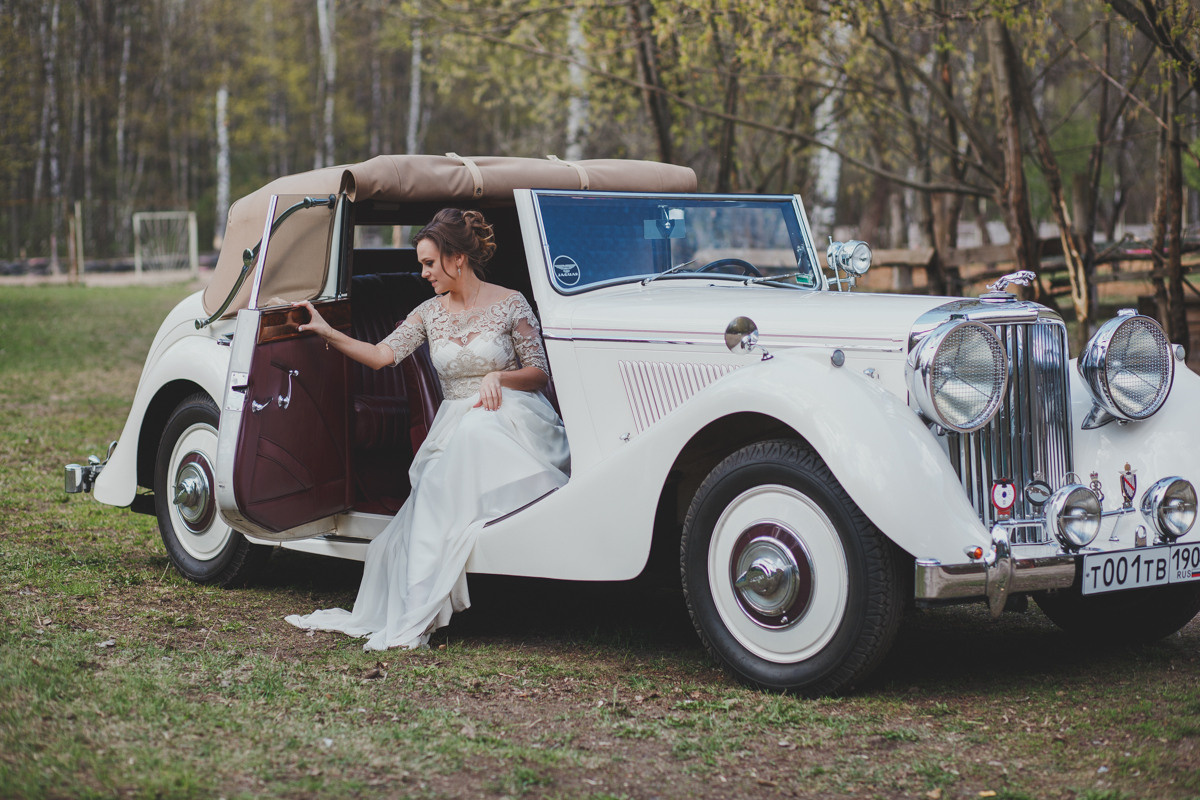 Организация свадьбы в Москве. Свадебное агентство ПИОН. Подобрать ресторан на свадьбу, ведущий на свадьбу, свадебный декор, свадебные фото. Ретро авто на свадьбу