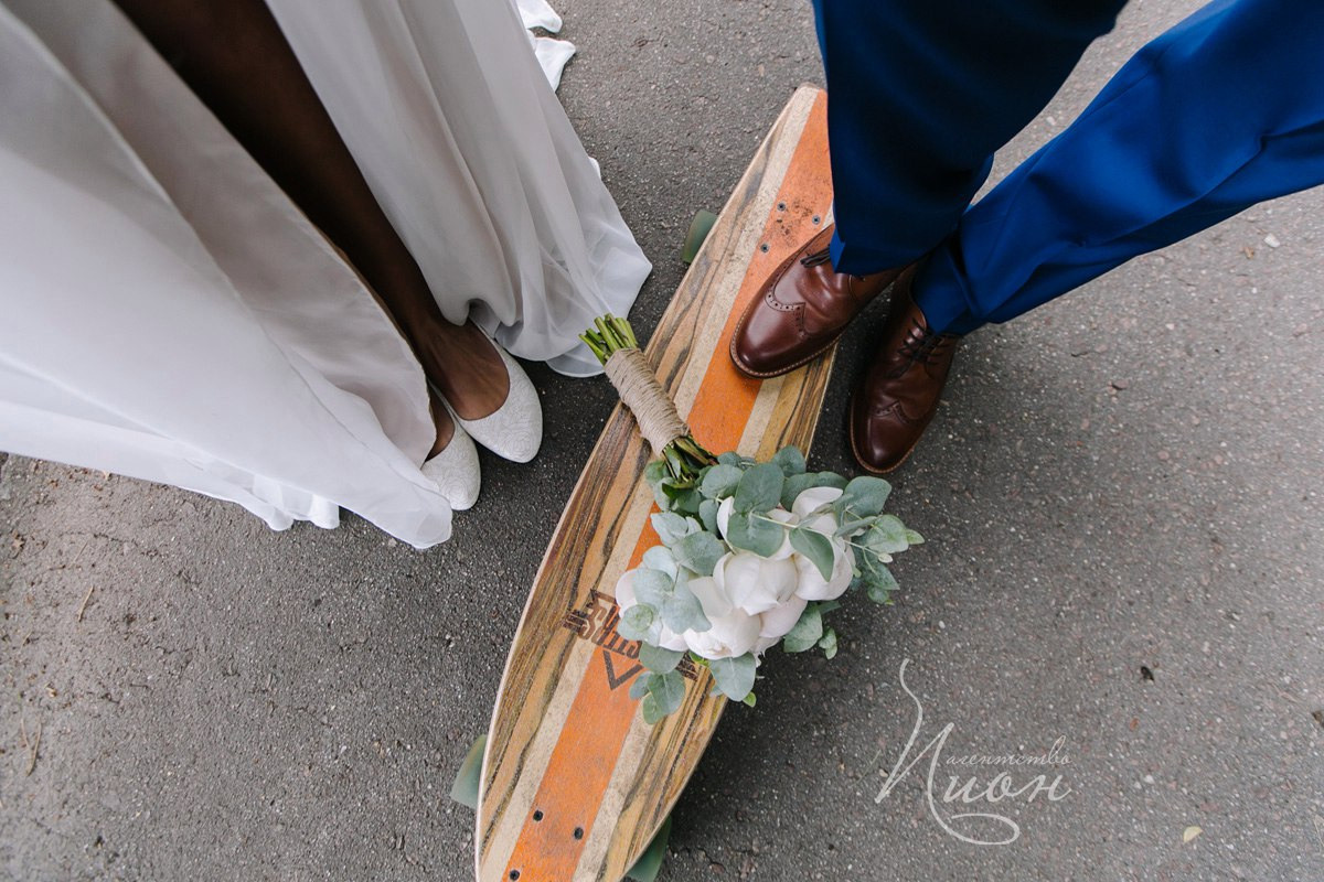 Организация свадьбы в Москве. Свадебное агентство ПИОН. Подобрать ресторан на свадьбу, ведущий на свадьбу, свадебный декор, свадебные фото. 