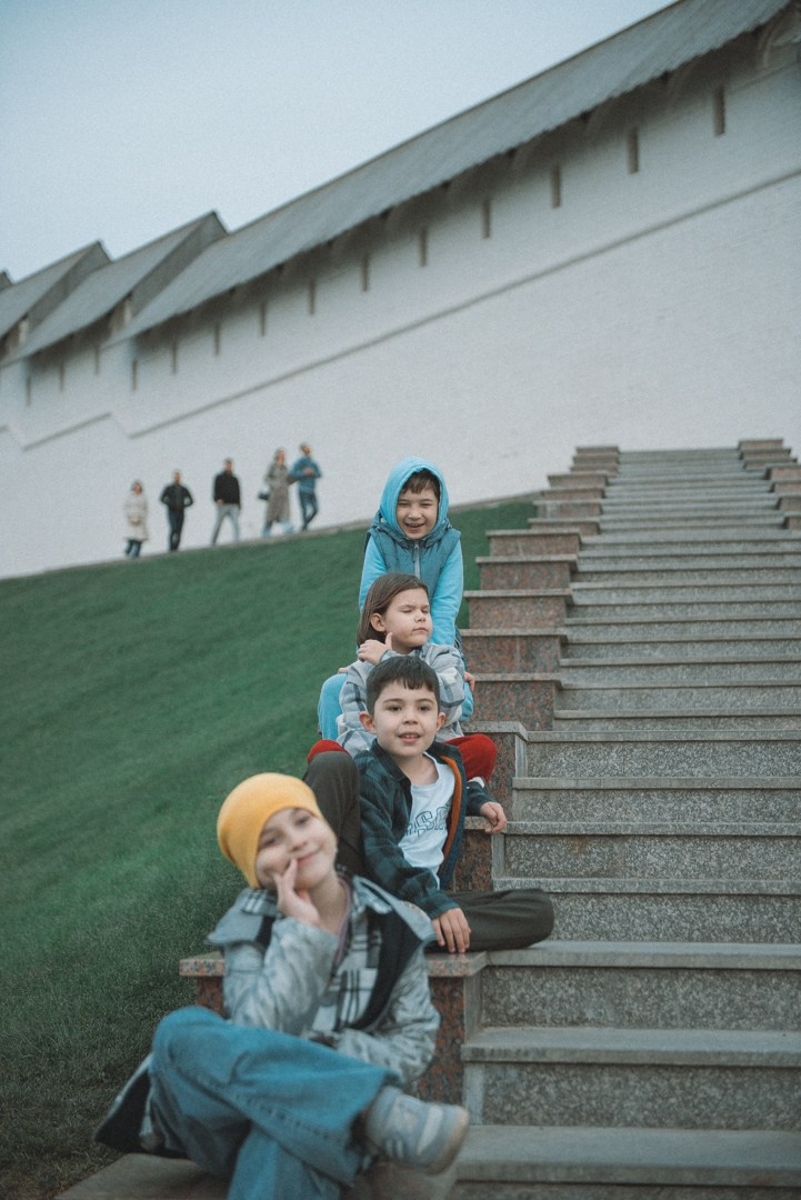 Фотопрогулка одноклассников. 2 класс