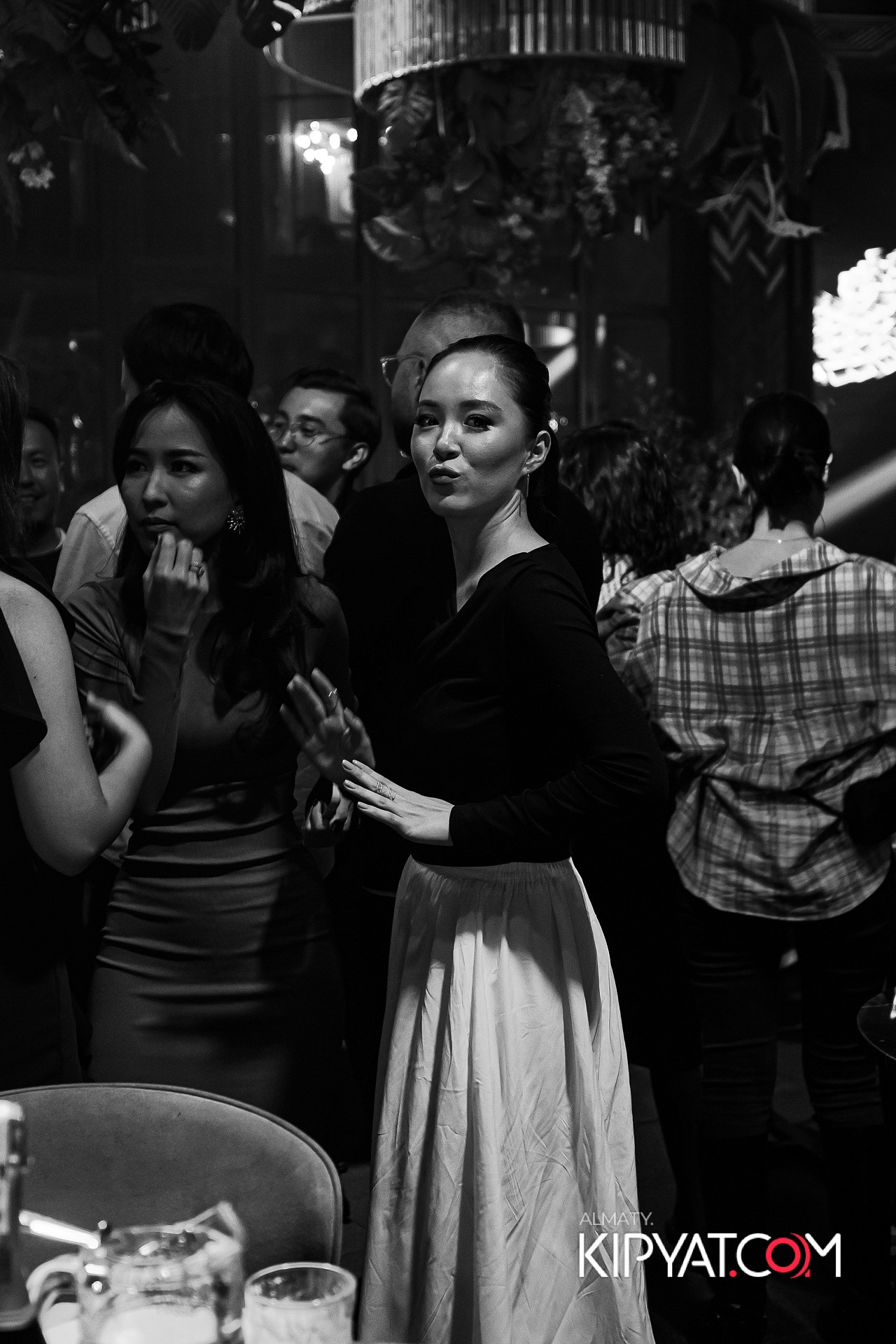 FRIENDS BAR & TERRACE. КИПЯТКОМ АЛМАТЫ! Фотосъемка мероприятий в Алматы