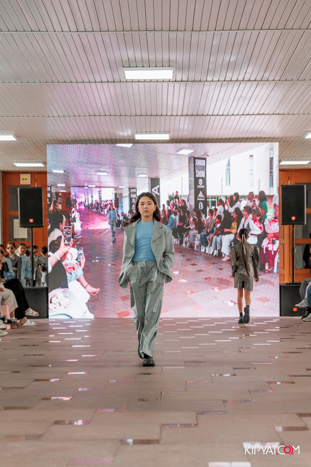 JUNIOR FASHION SHOW. КИПЯТКОМ АЛМАТЫ!