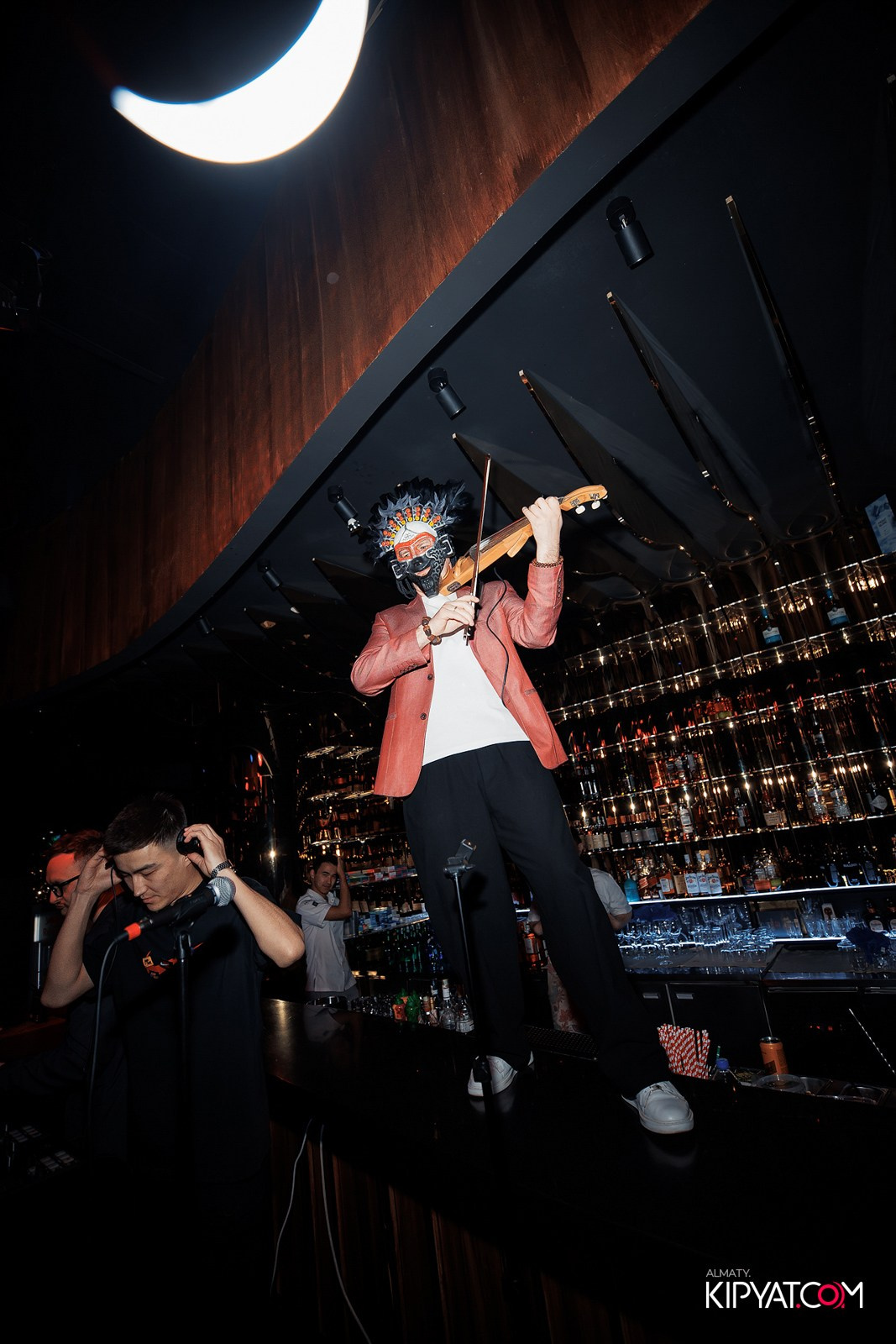 MOOD KARAOKE BAR & TERRACE. КИПЯТКОМ АЛМАТЫ!